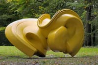 Tony Cragg: Sculptures and Drawings —
Declination, 2004
Bronze: 240 x 231 x 360 cm
Cass Foundation for British Sculpture in the 21st Century
© THE ARTIST
Photographer: Charles Duprat
